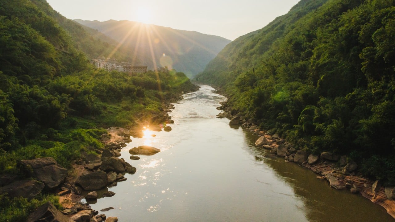 China blows up 300 dams, shuts hydropower stations to save Yangtze River habitat