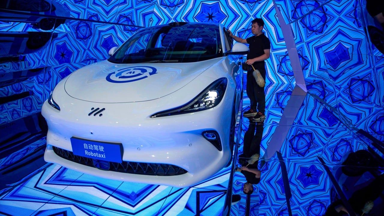 Driverless taxis in mainland China could control more than 6% of  market: HSBC