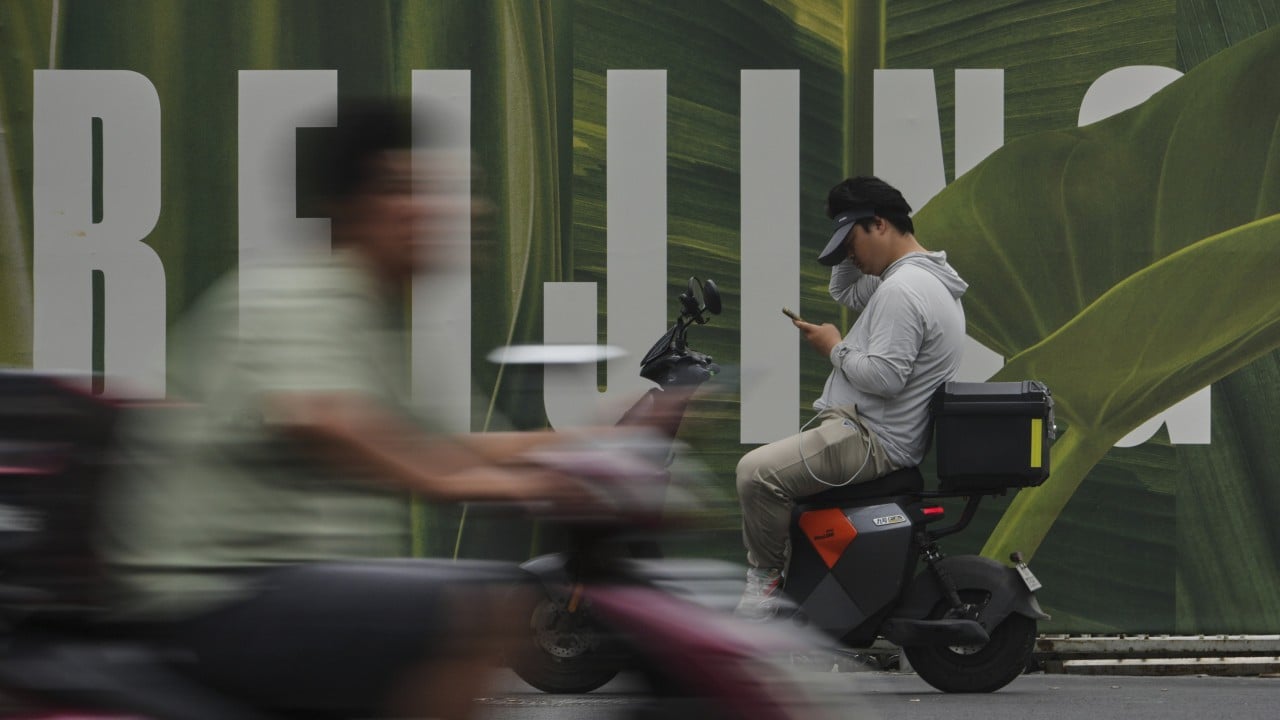 Chinese state newspaper strikes friendly tone towards internet giants