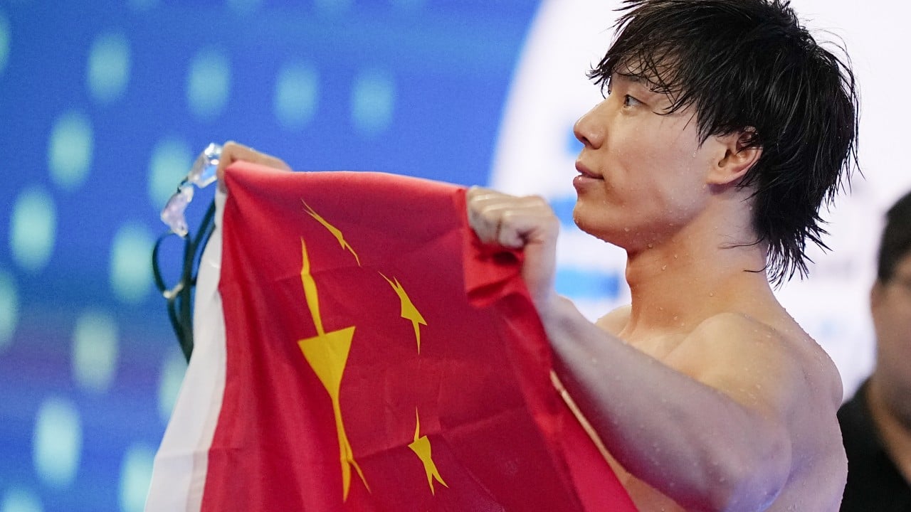 Qin Haiyang Wins 100m Breaststroke World Title
