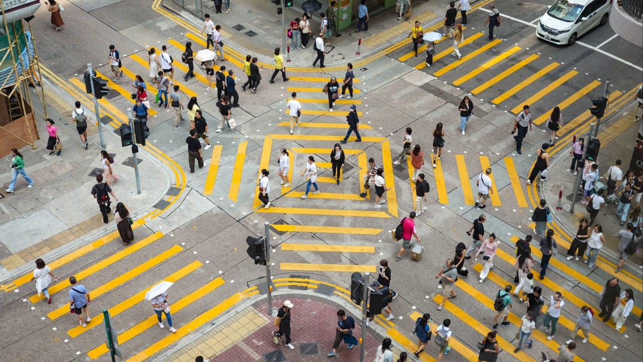 China, Hong Kong Stocks Post Steepest Weekly Losses Since April