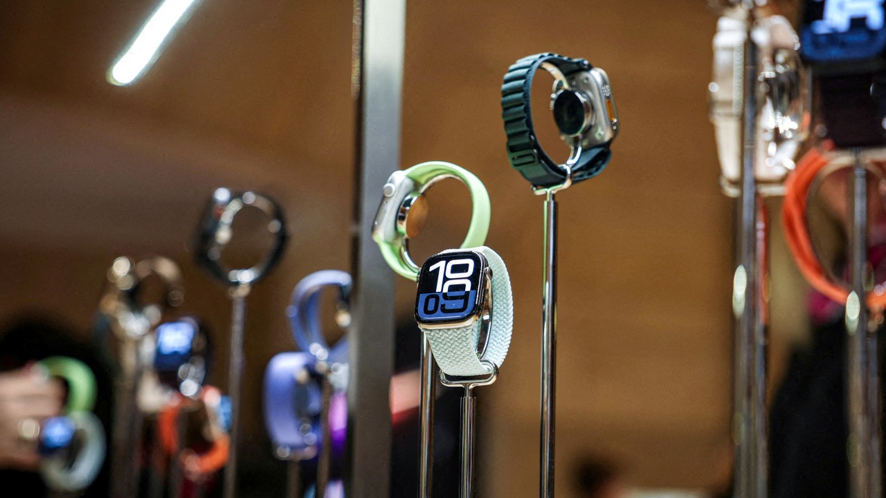 Apple sues China’s Oppo, ex-engineer over alleged theft of Watch secrets