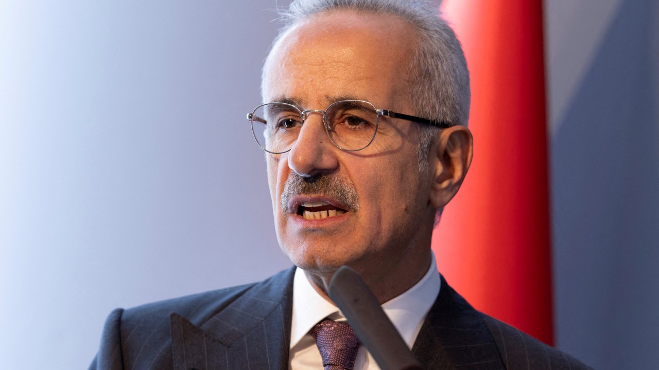 Viral video backfires as Turkey’s transport minister fined for speeding