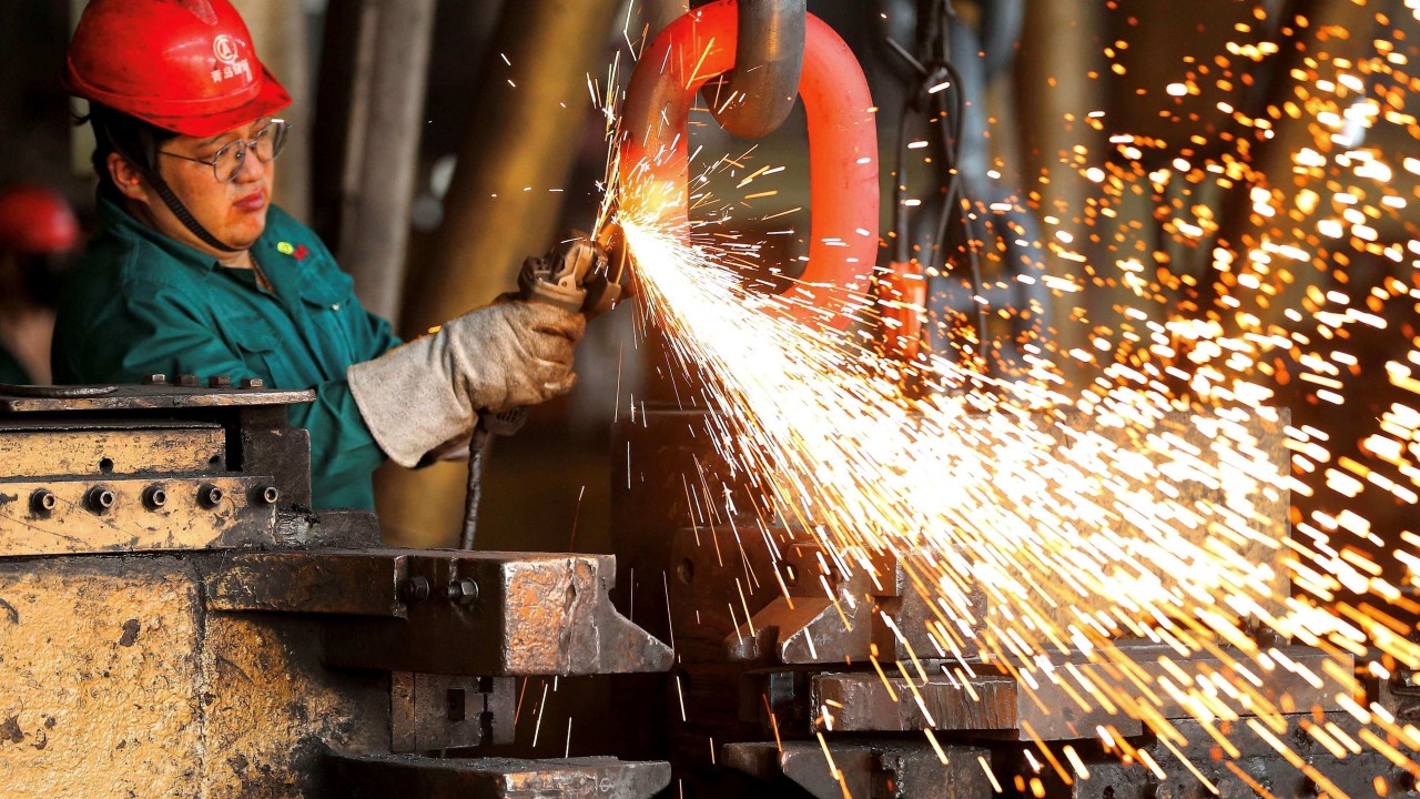 Kitajski industrijski dobiček julija upadel, vendar počasneje