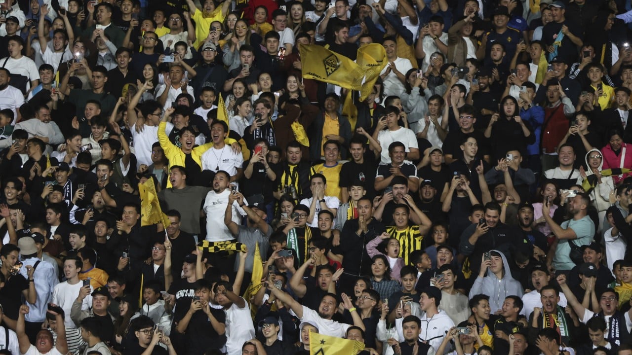 Holders PSG and rivals await Champions League draw