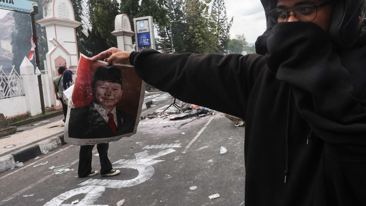 Indonesia’s president Prabowo cancels China trip as protests continue