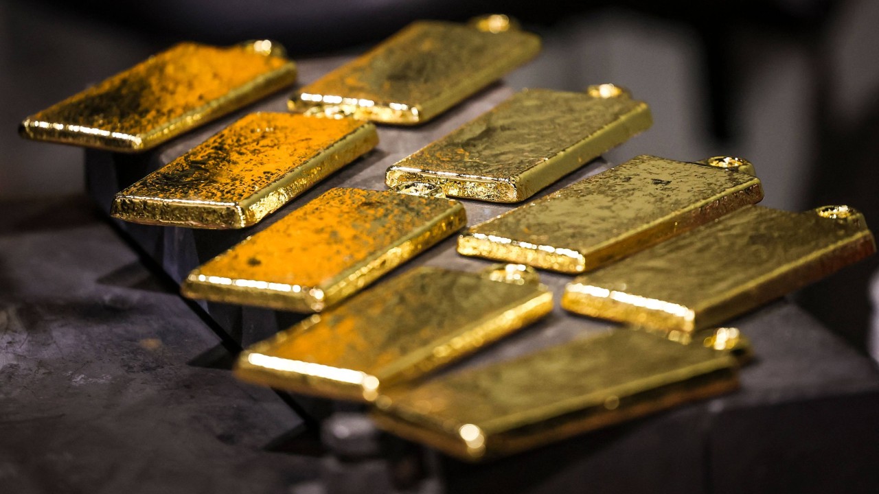 Gold and silver surge on rising demand and looming Fed rate cut
