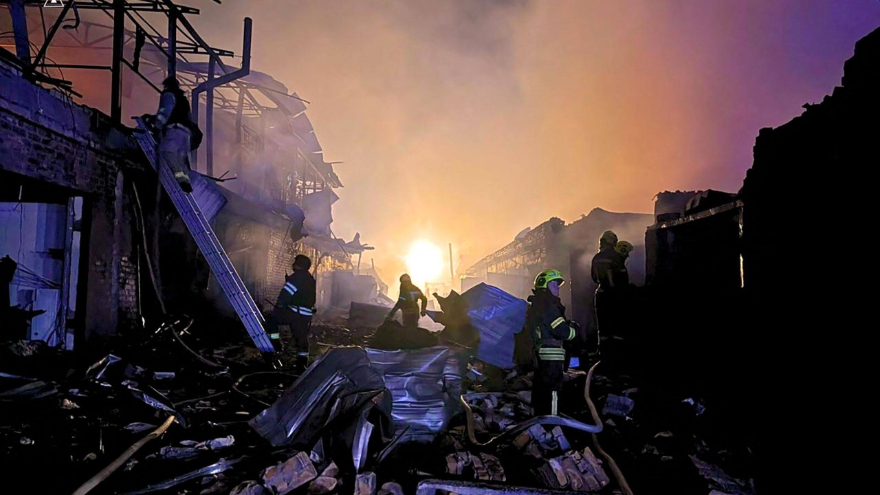 Trump tells Europe to put economic pressure on China over Ukraine