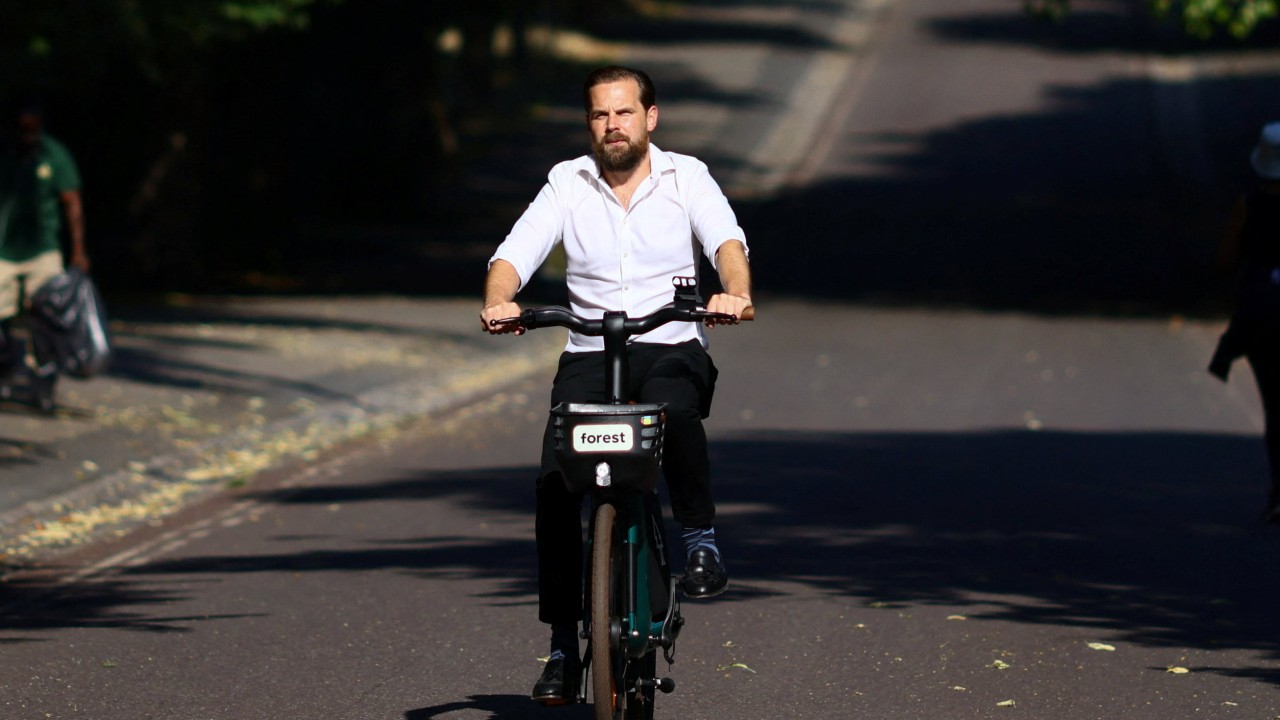 Bikes, boats in demand as London’s Tube strike puts brakes on city