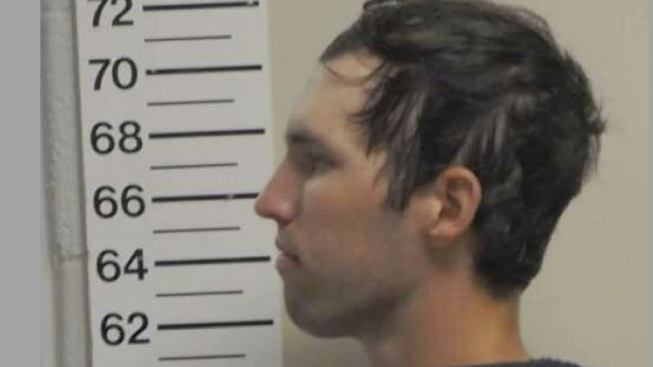 Tyler Robinson identificiran in aretiran kot osumljenec za umor Charlieja Kirka