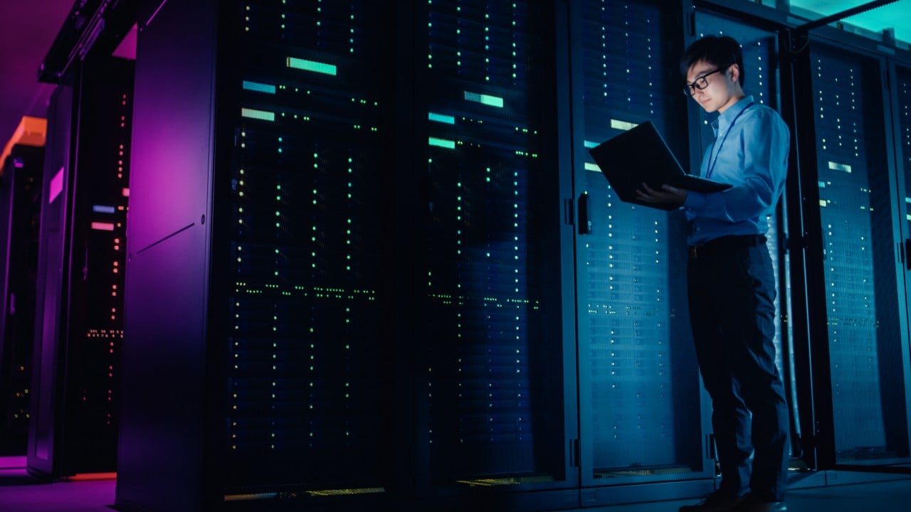 Prihodki umetne inteligence do leta 2030 ne bodo dosegli potrebnih dveh bilijonov dolarjev