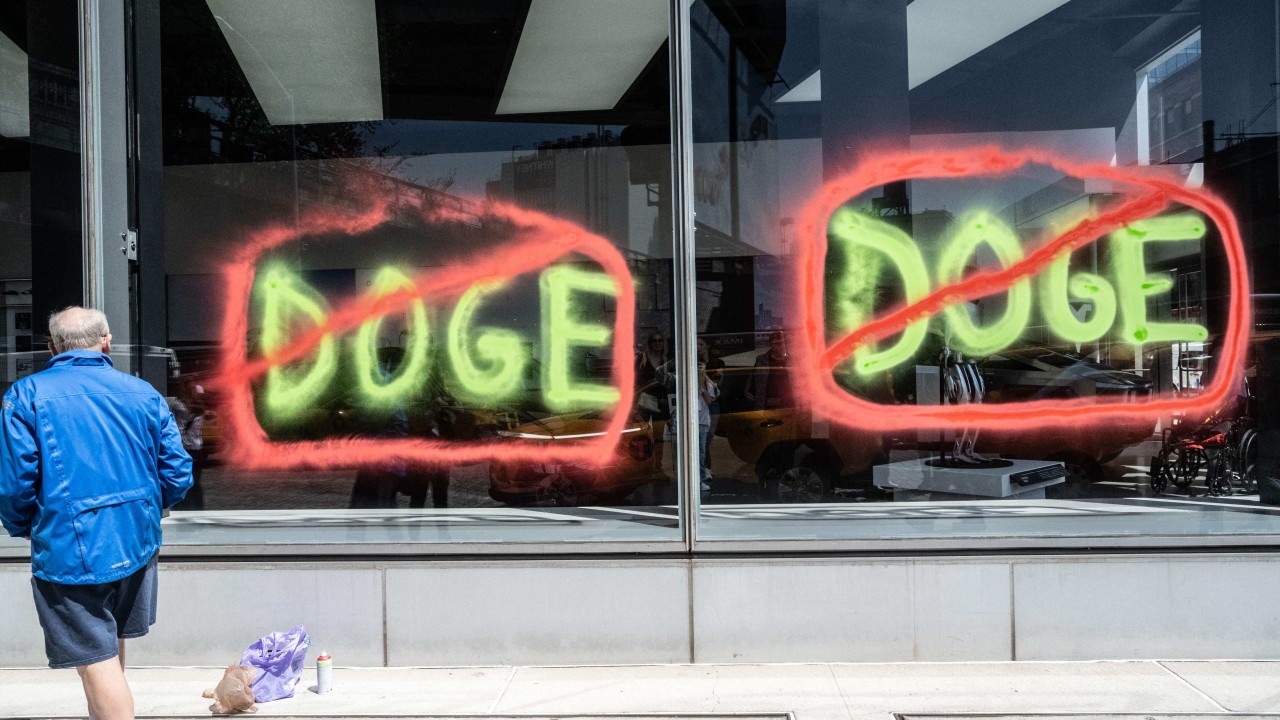 Workers laid off by Doge recalled by Trump administration as job cuts backfire