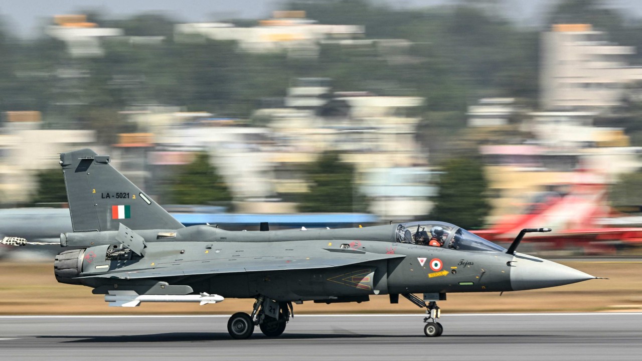 Indija podpisala 7 milijard dolarjev vredno pogodbo za domača bojna letala Tejas