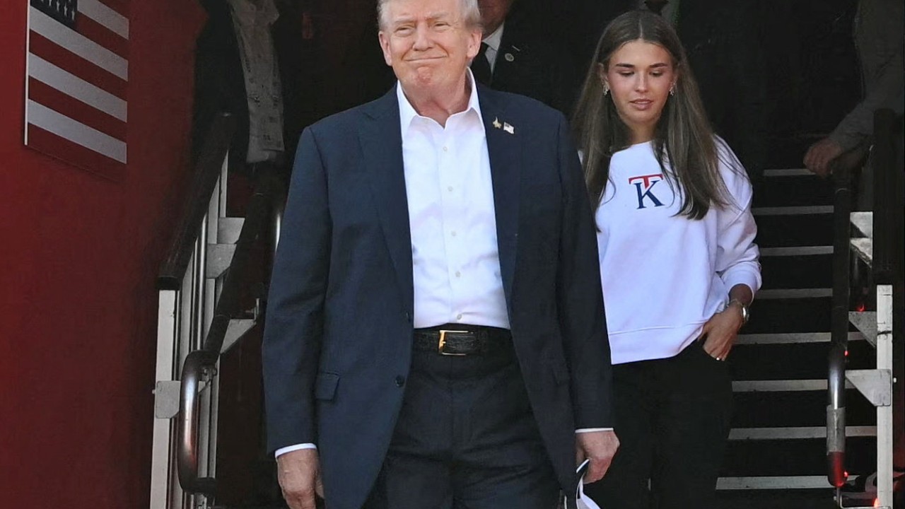 Vnukinja Donalda Trumpa lansirala blagovno znamko oblačil s promocijo v Beli hiši