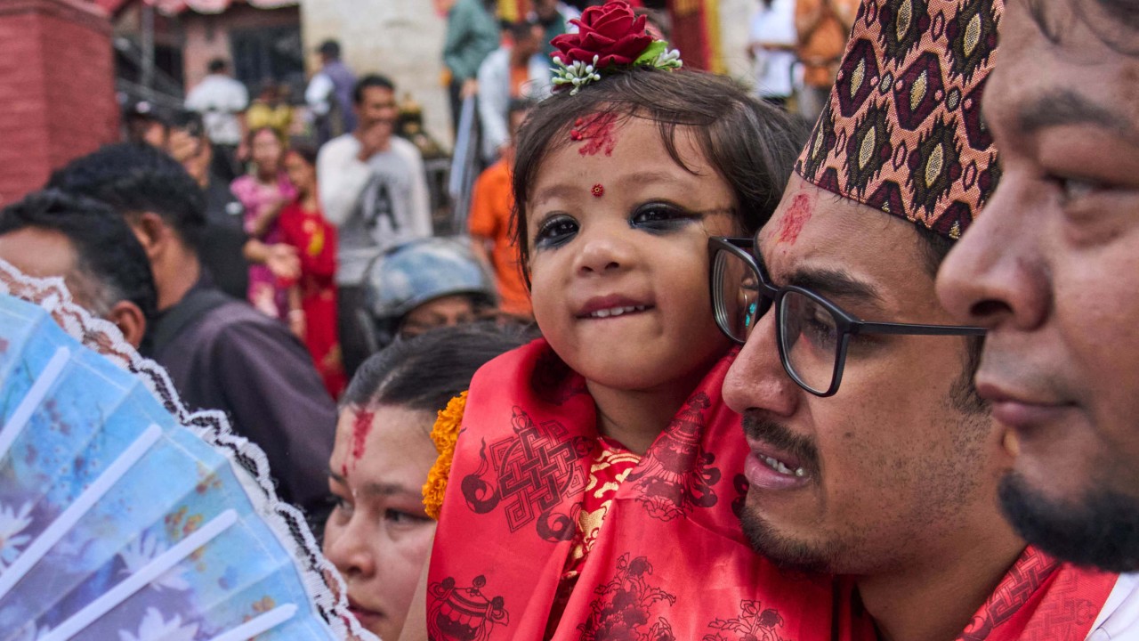 Dvoletno dekle izbrano za novo živo boginjo v Nepalu
