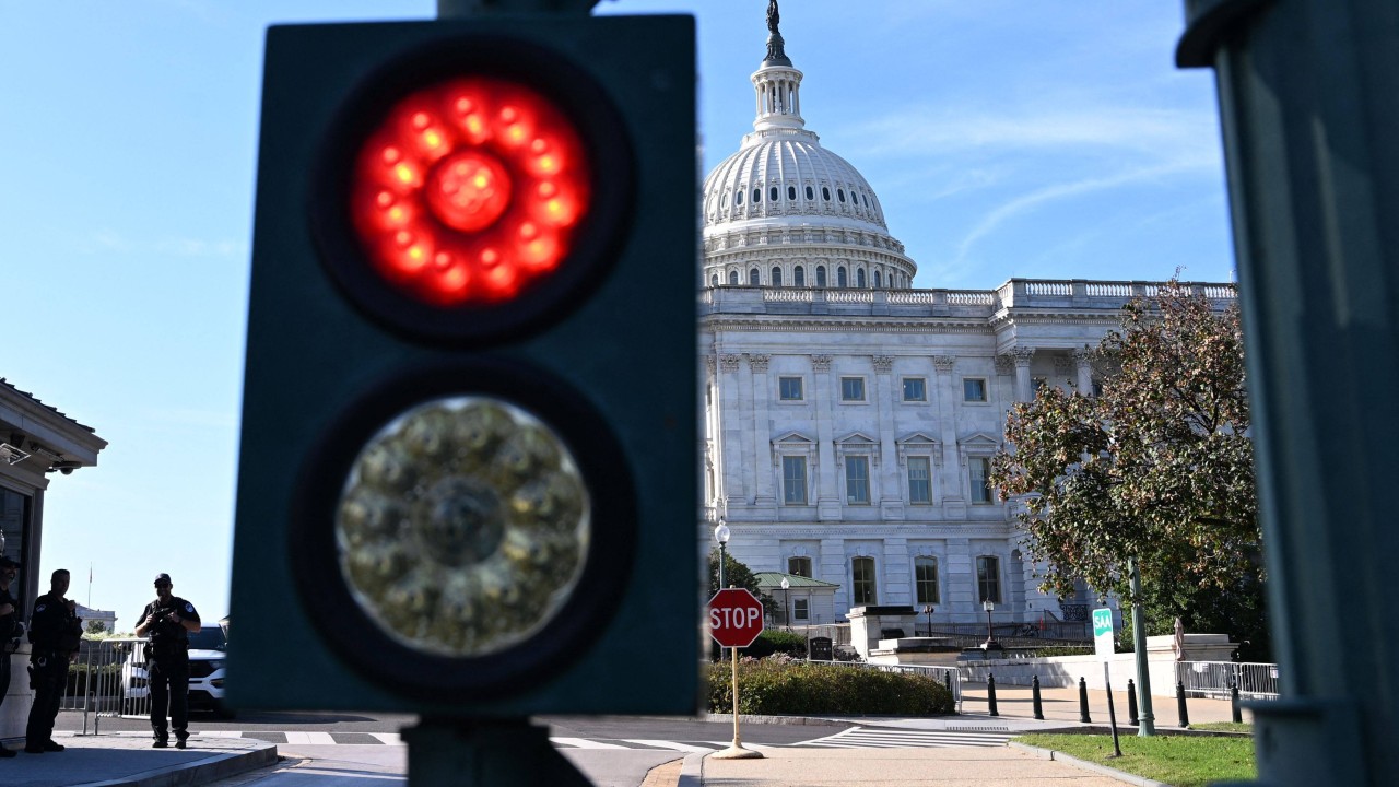 US government shutdown to drag into next week, as Senate funding vote fails