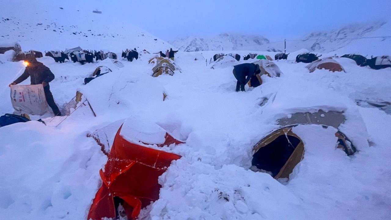 1 dead in Qinghai, hundreds evacuated as China’s rescue in Everest area continues