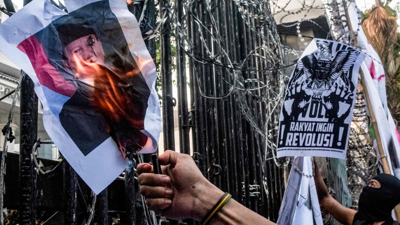 ‘Indonesians pranked’: government nearly doubles recess allowance for lawmakers