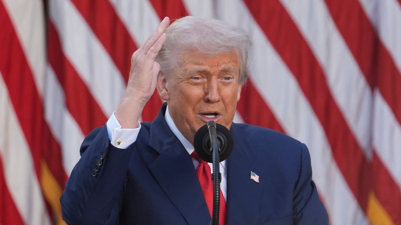 Trump threatens China with cooking oil embargo over soybean snub