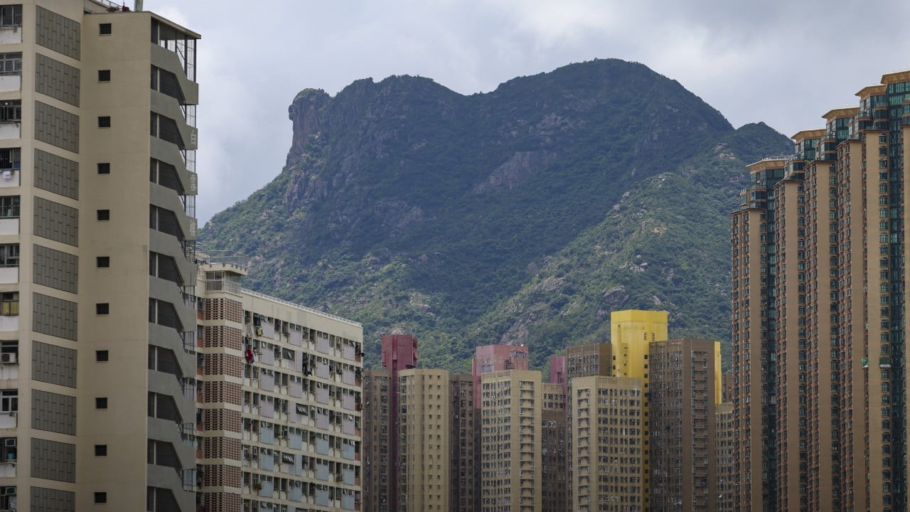 Man found dead by hiker 200 metres from summit of Hong Kong’s iconic Lion Rock