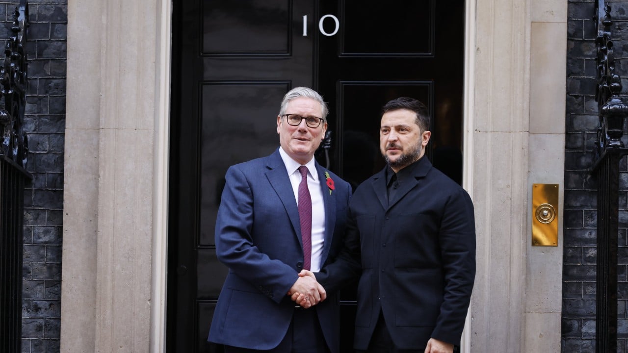 Zelensky meets European leaders for talks on military aid for Ukraine