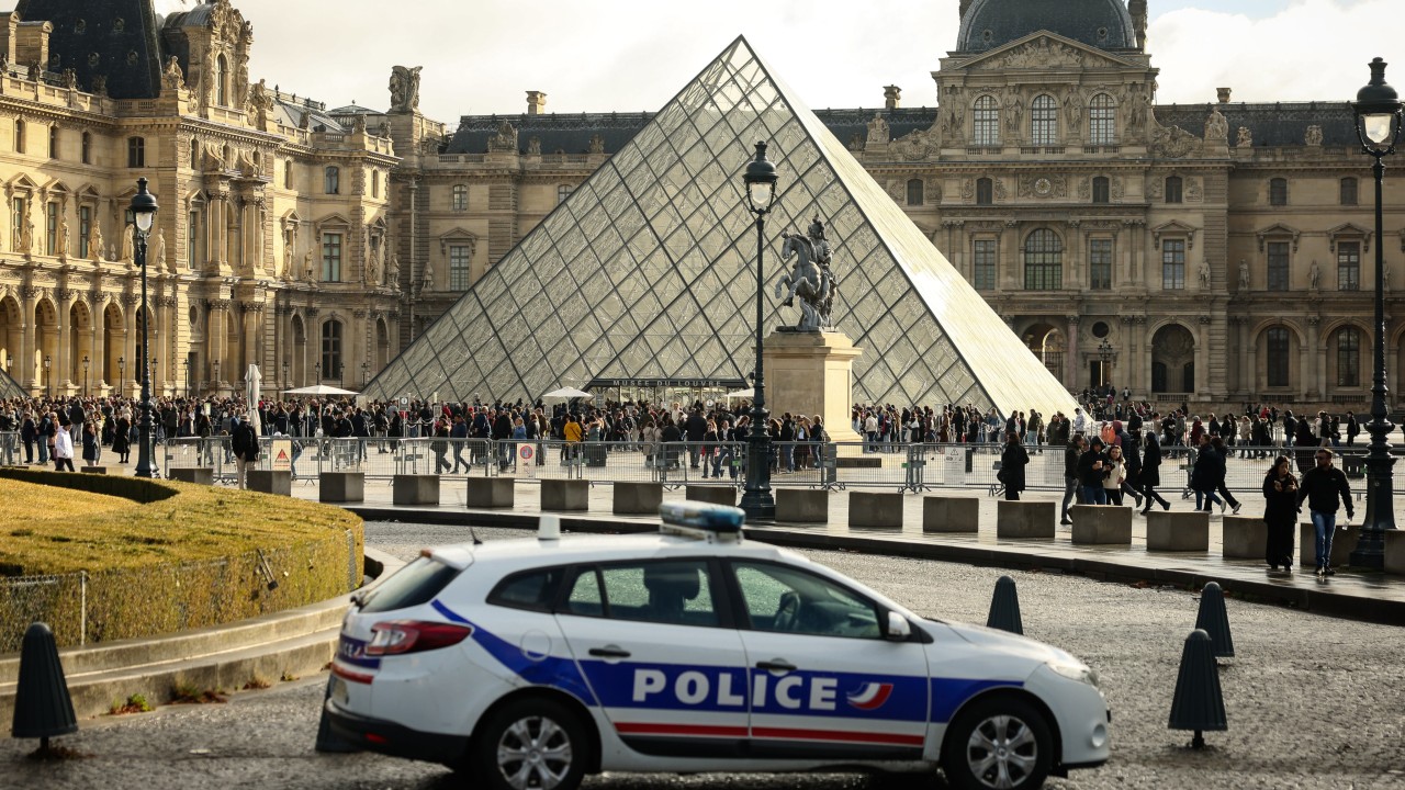 Investigators arrest two suspects in Louvre jewel heist