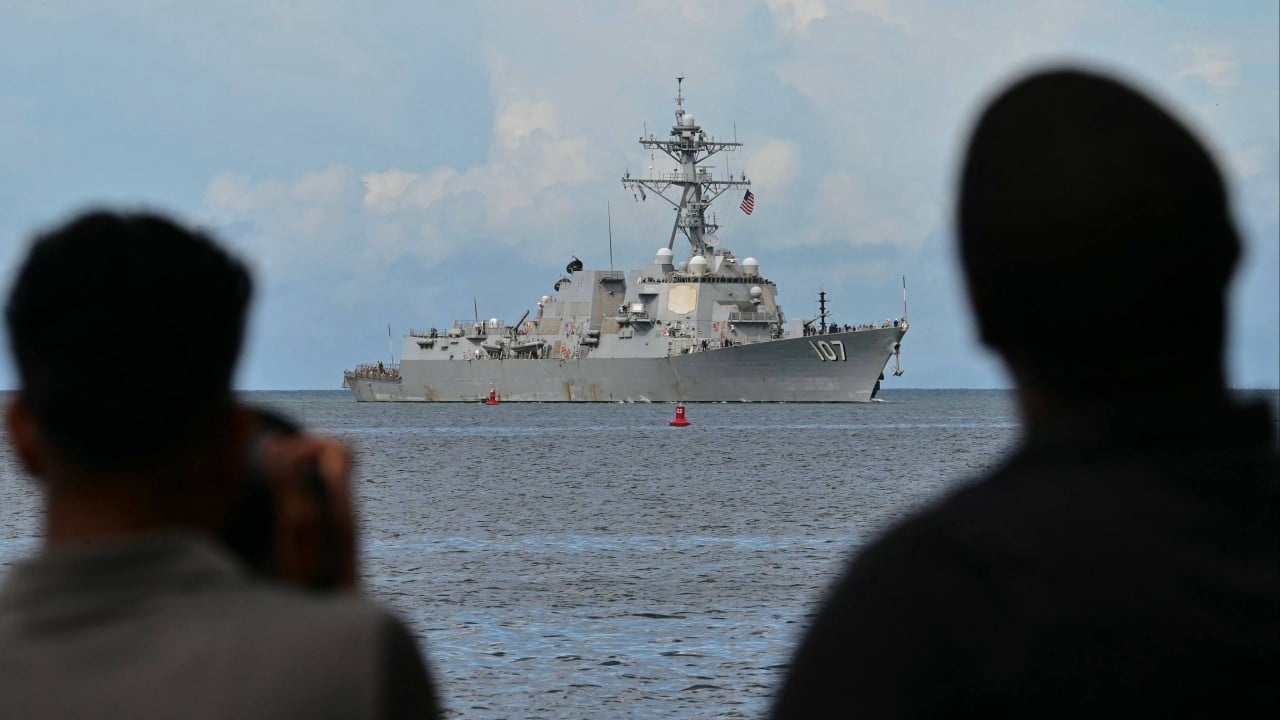 US destroyer docks in Trinidad and Tobago, upping pressure on Venezuela