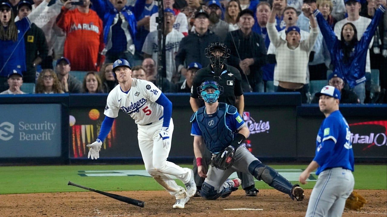 World Series, Game 3: Freeman home run in 18-inning epic gives Dodgers 2-1 lead