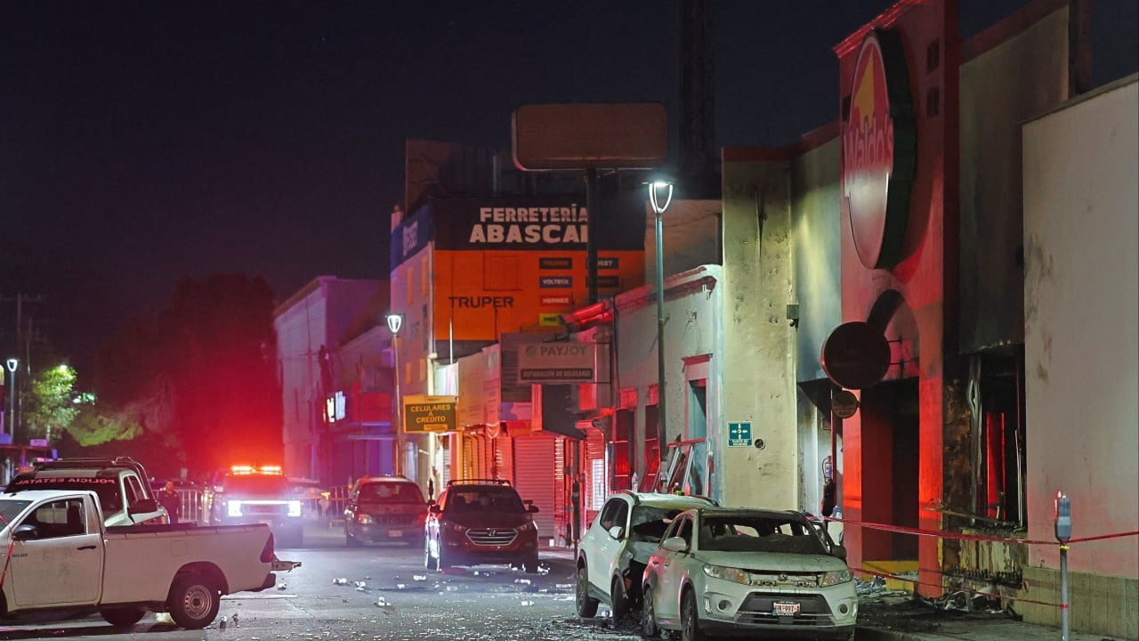 Mexico store fire kills 23 as festive weekend turns tragic