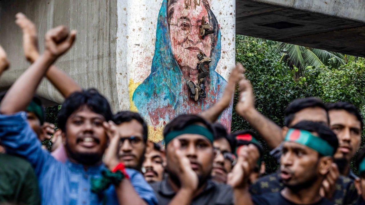 Political Violence Kills Nearly 300 in Bangladesh Since Hasina's Fall