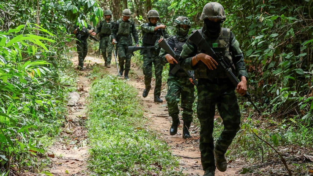Thailand and Cambodia begin peace efforts with weapon withdrawal and demining