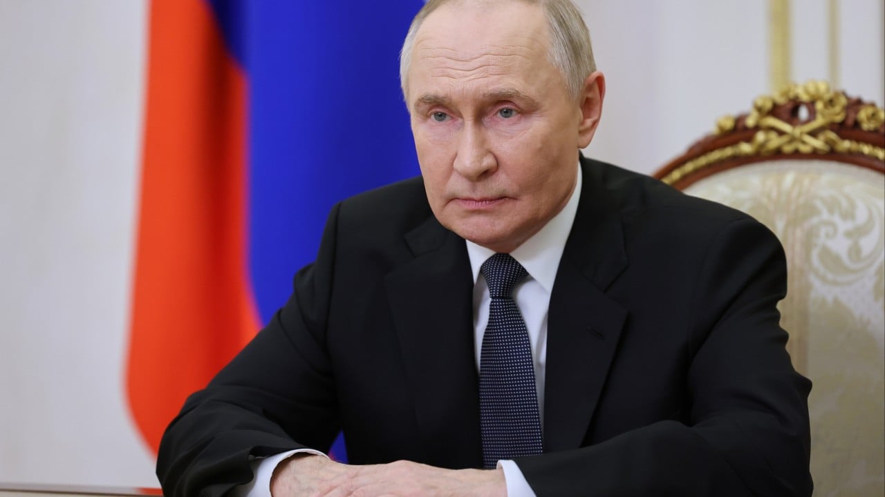 Putin orders rare earths plan, eyes China and North Korea links