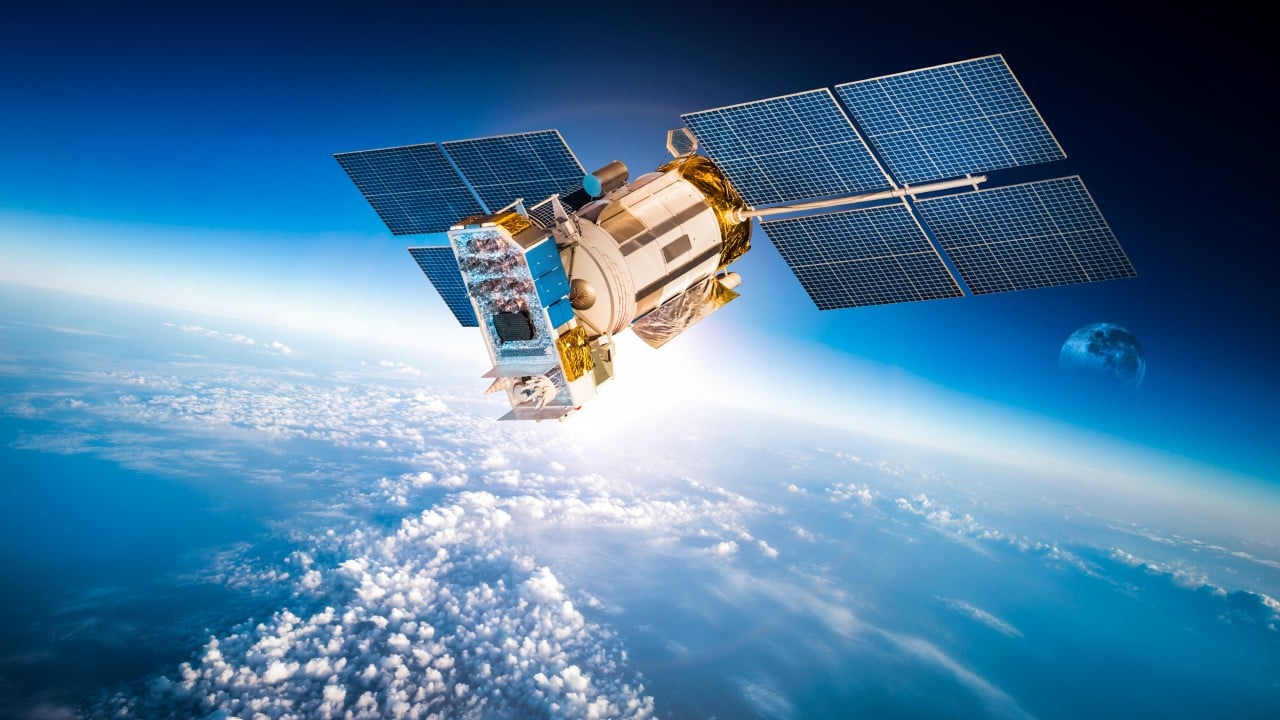 China builds advanced power source for particle beam system in space