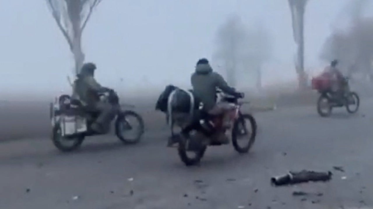 Russian forces push into battered Ukrainian city Mad Max-style