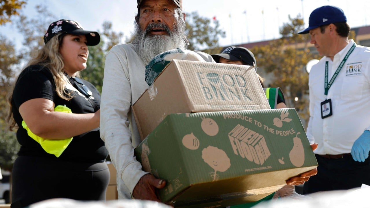 US Supreme Court lets Trump continue food aid cuts, even as shutdown nears end