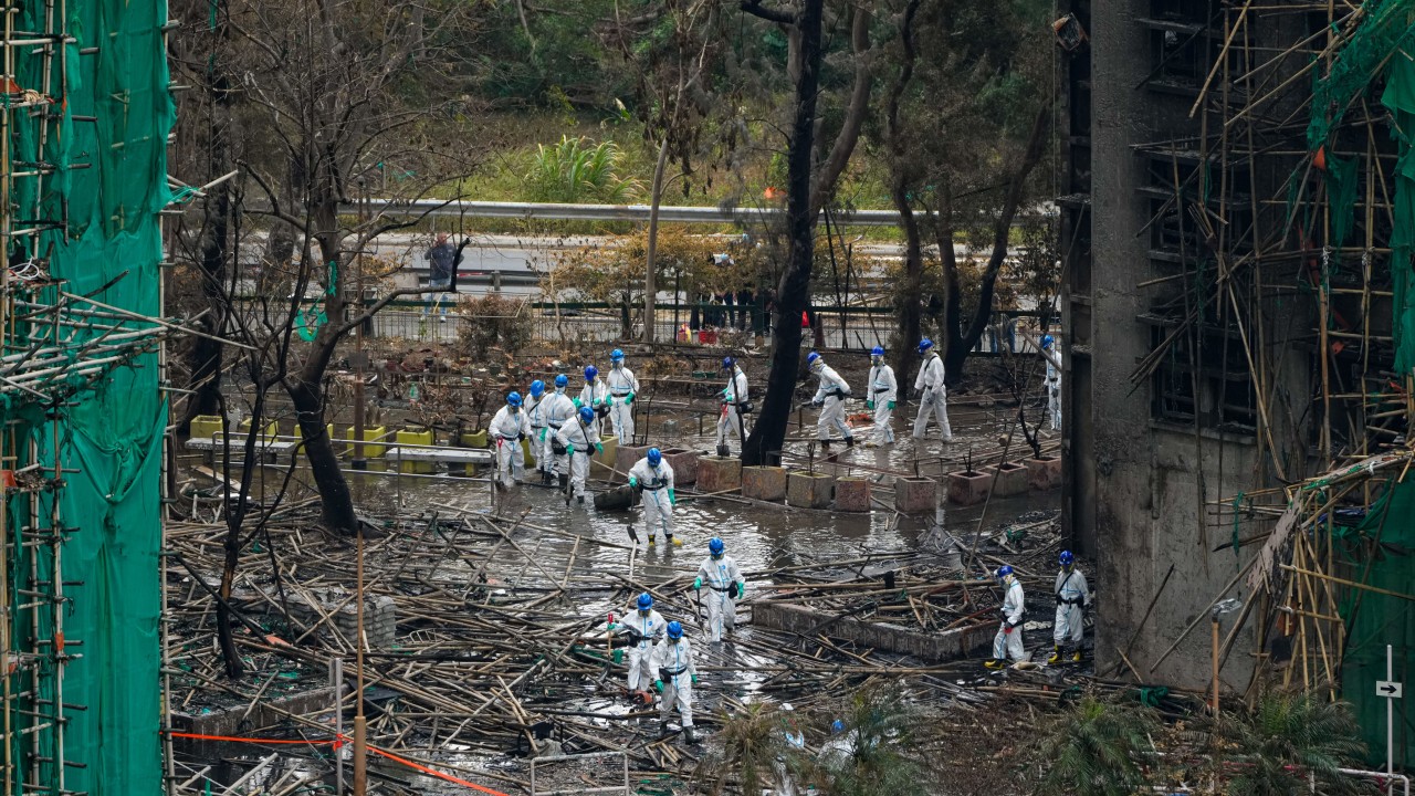 Hong Kong Fire Rescue Chief Describes Harrowing Search of Destroyed Complex