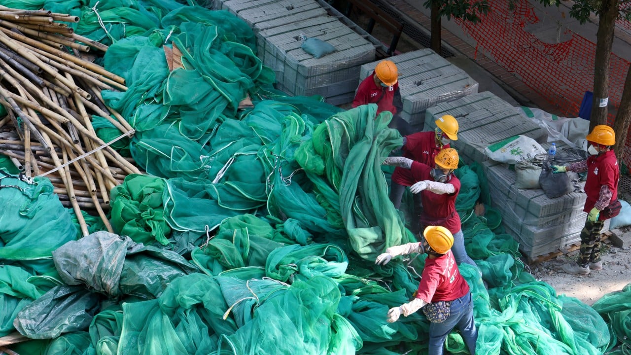 Hong Kong scaffolding net sample ignites in test despite passing safety standards