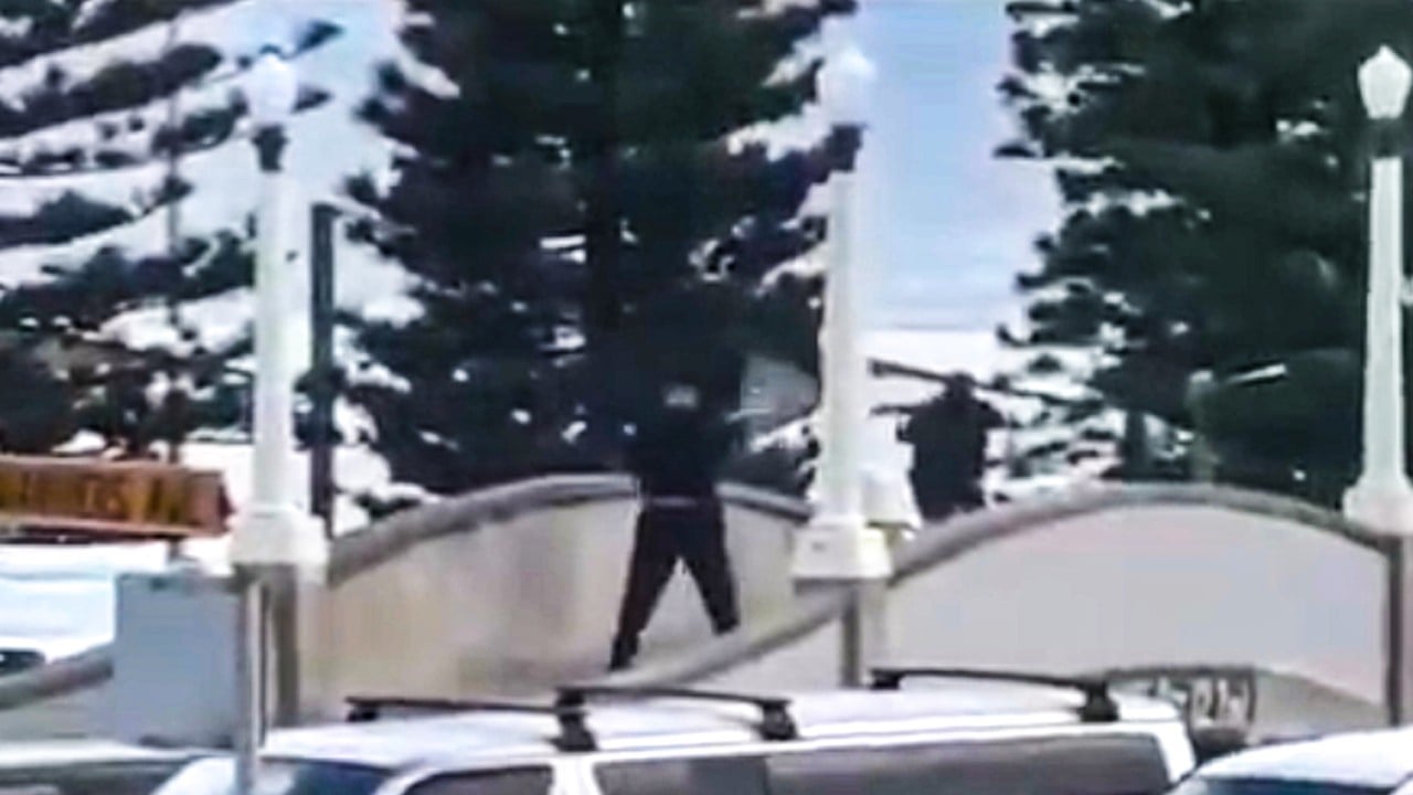 Australia police responding after gunshots reported at Bondi beach
