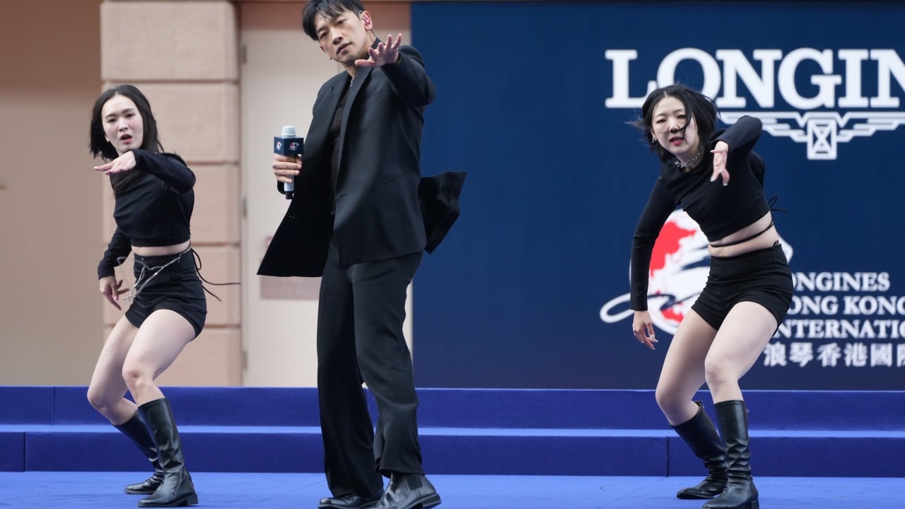 K-pop star Rain gets Hong Kong races off to electric start, thousands pack into Sha Tin