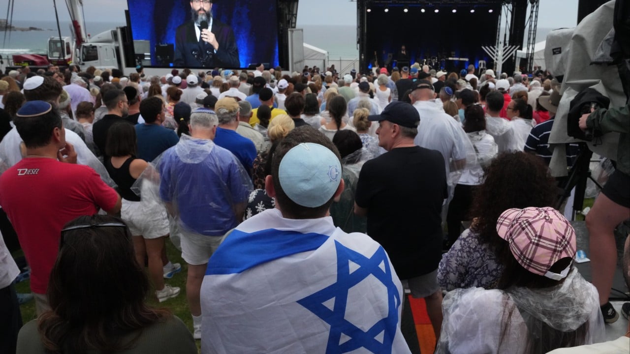 Jews worldwide urged to ‘come home’ to Israel after Bondi massacre