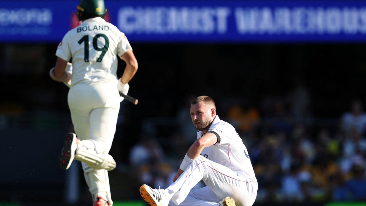 Angleški igralec Gus Atkinson zaradi poškodbe izpušča zadnji test tekme Ashes