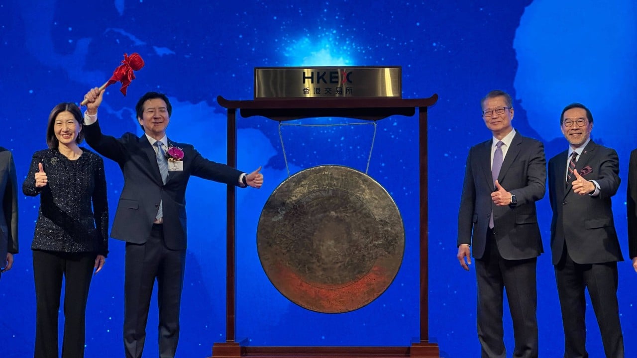 Delnice kitajskega proizvajalca čipov Biren ob prvencu v Hongkongu močno zrasle