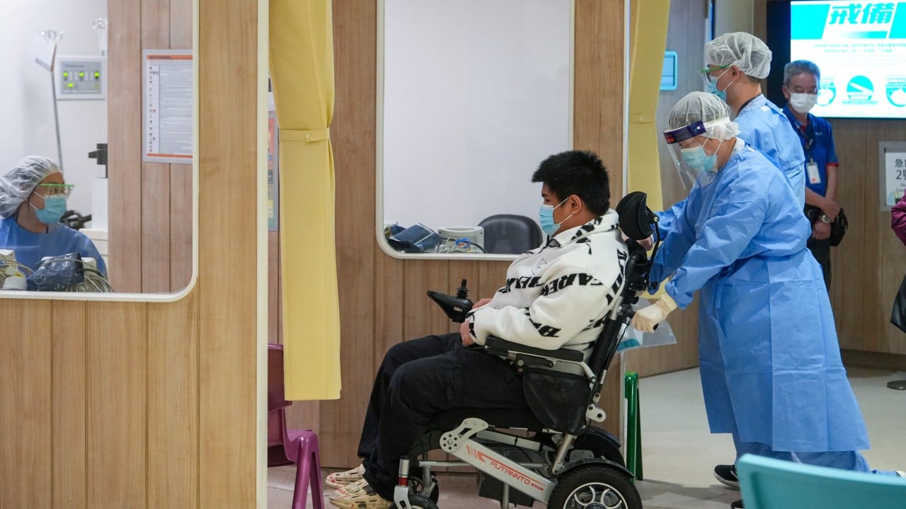 Low-income Hongkongers stuck in endless red tape of medical fee waiver applications