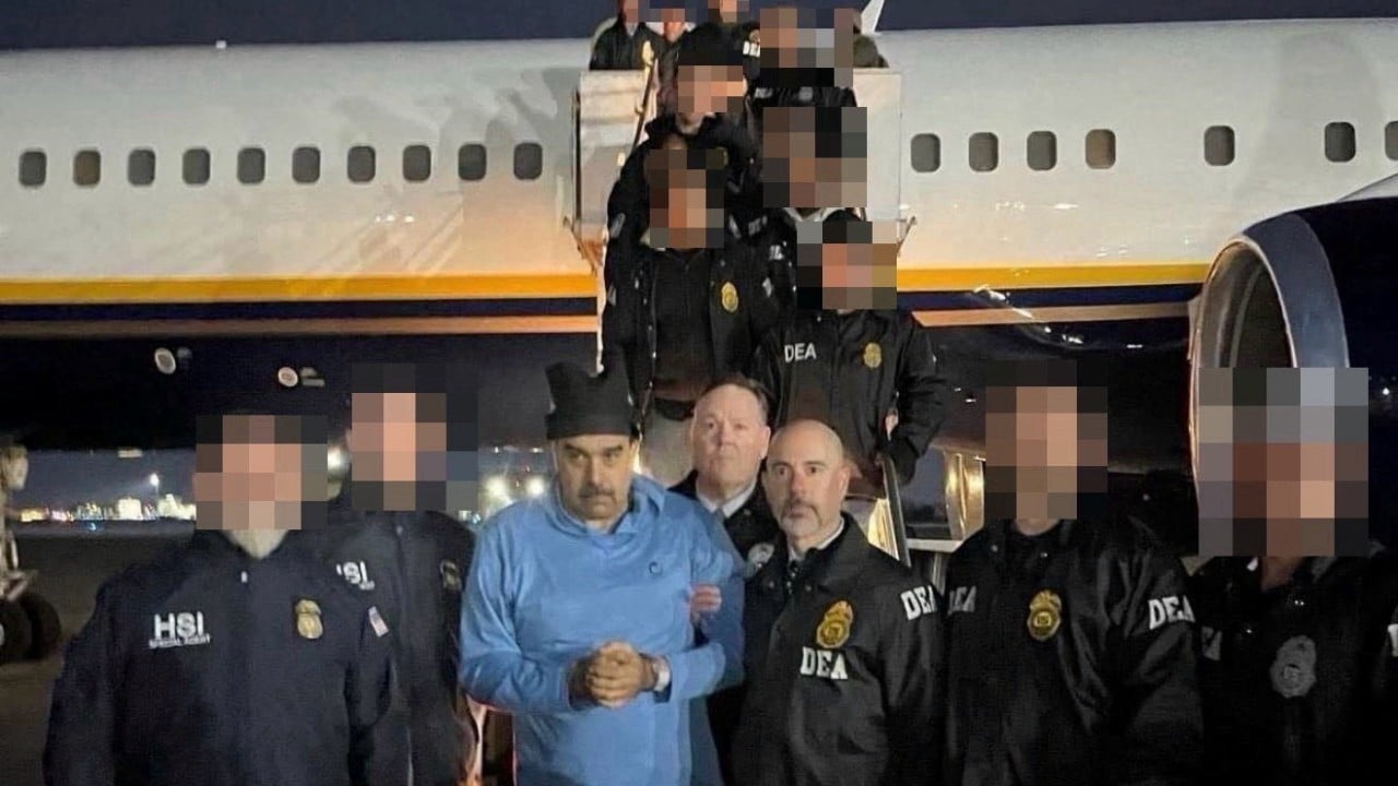 Cene nafte padle, delnice naftnih in obrambnih podjetij različno reagirale na zajetje Madura