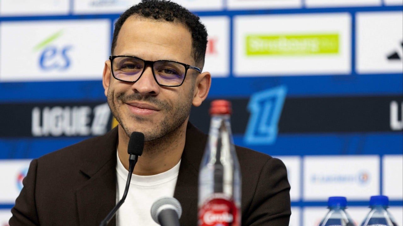 Chelsea confirm unheralded Liam Rosenior as new head coach, with 6-year contract