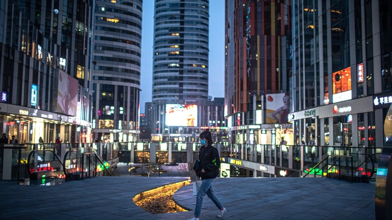 Where do lonely hearts in China go now? Late-night live streams