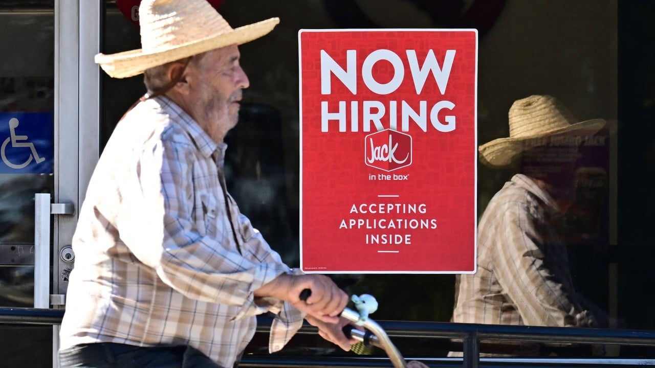 US job growth slows amid AI boom and tariff caution, Fed likely to hold rates steady