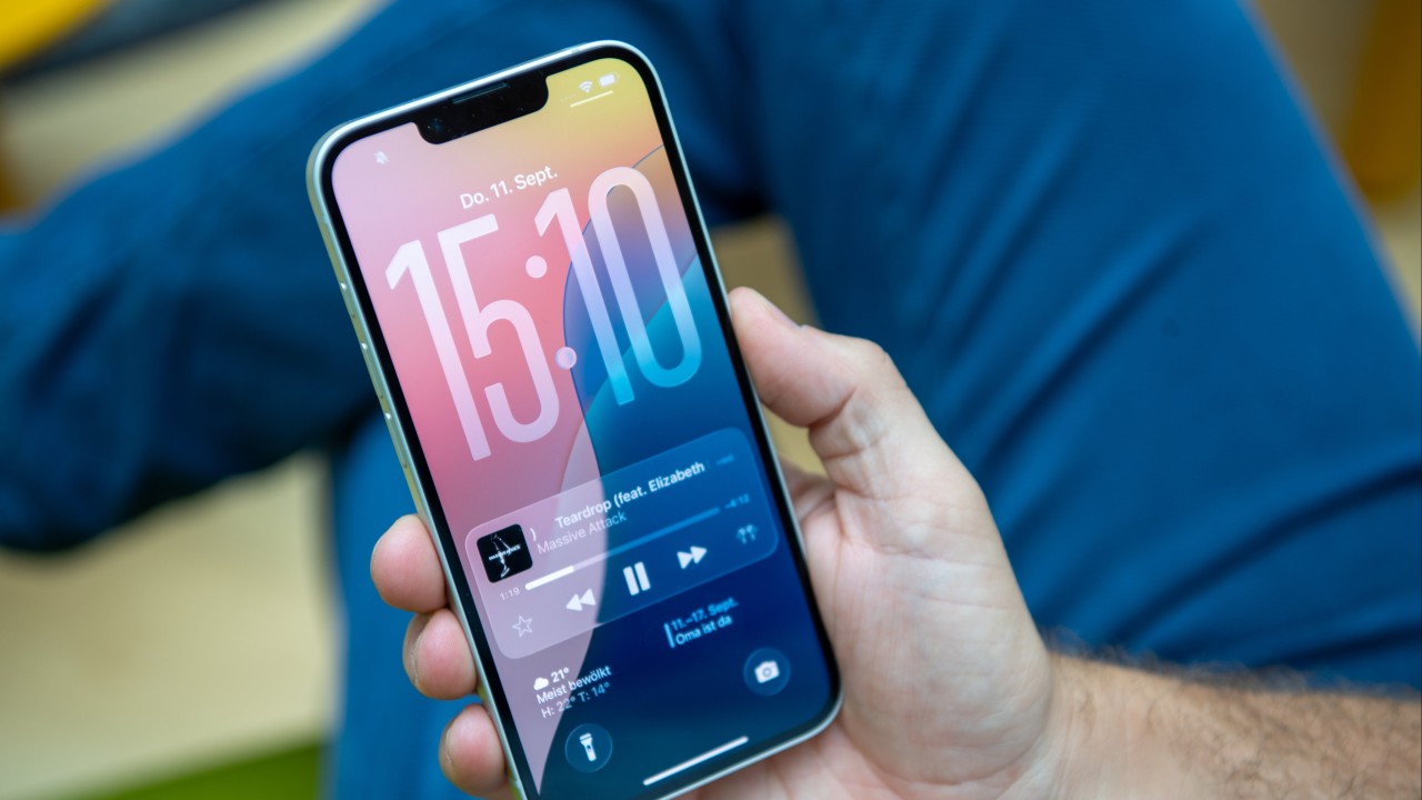 Apple, Google strike Gemini deal for revamped Siri in major win for Alphabet