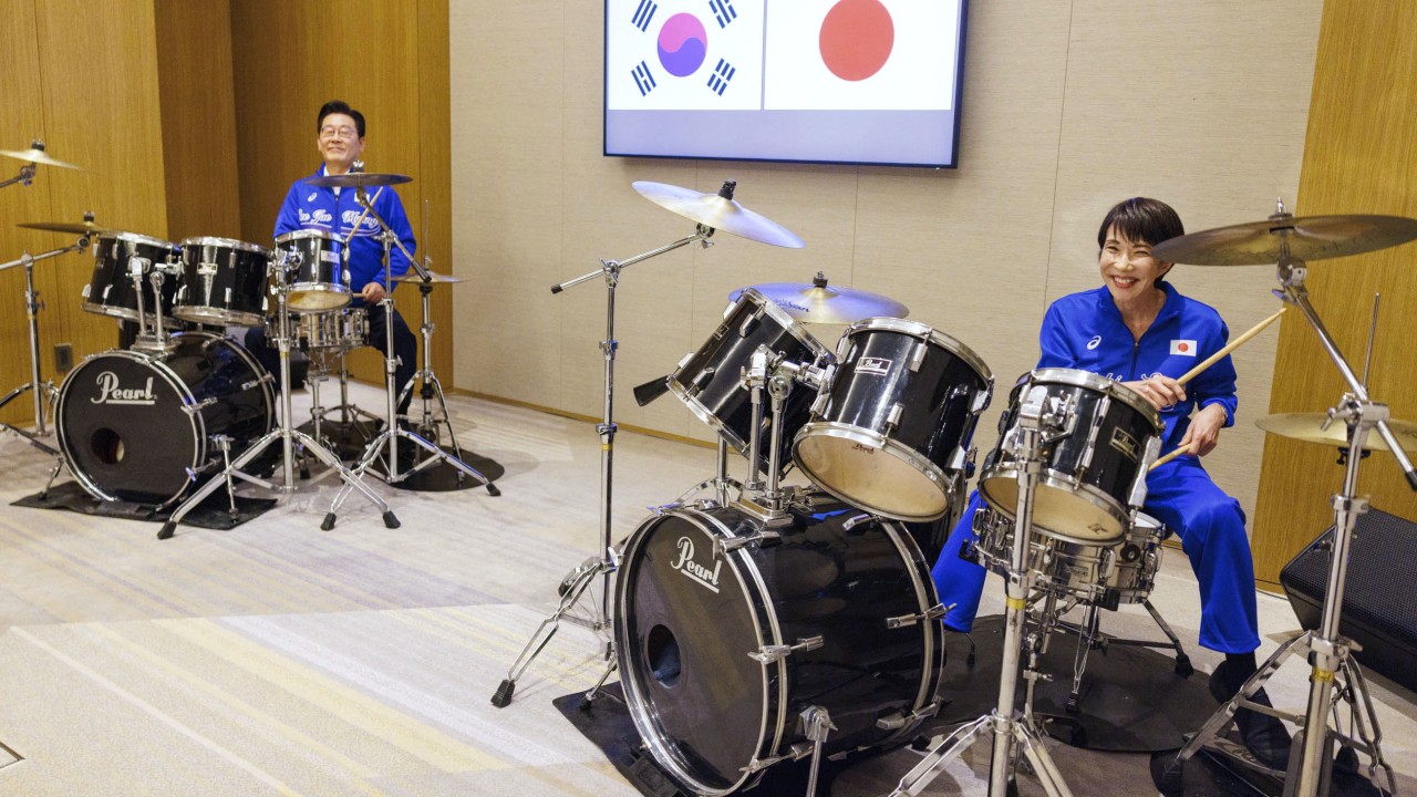 Japan’s Takaichi, South Korea’s Lee unwind with drumming, K-pop after summit
