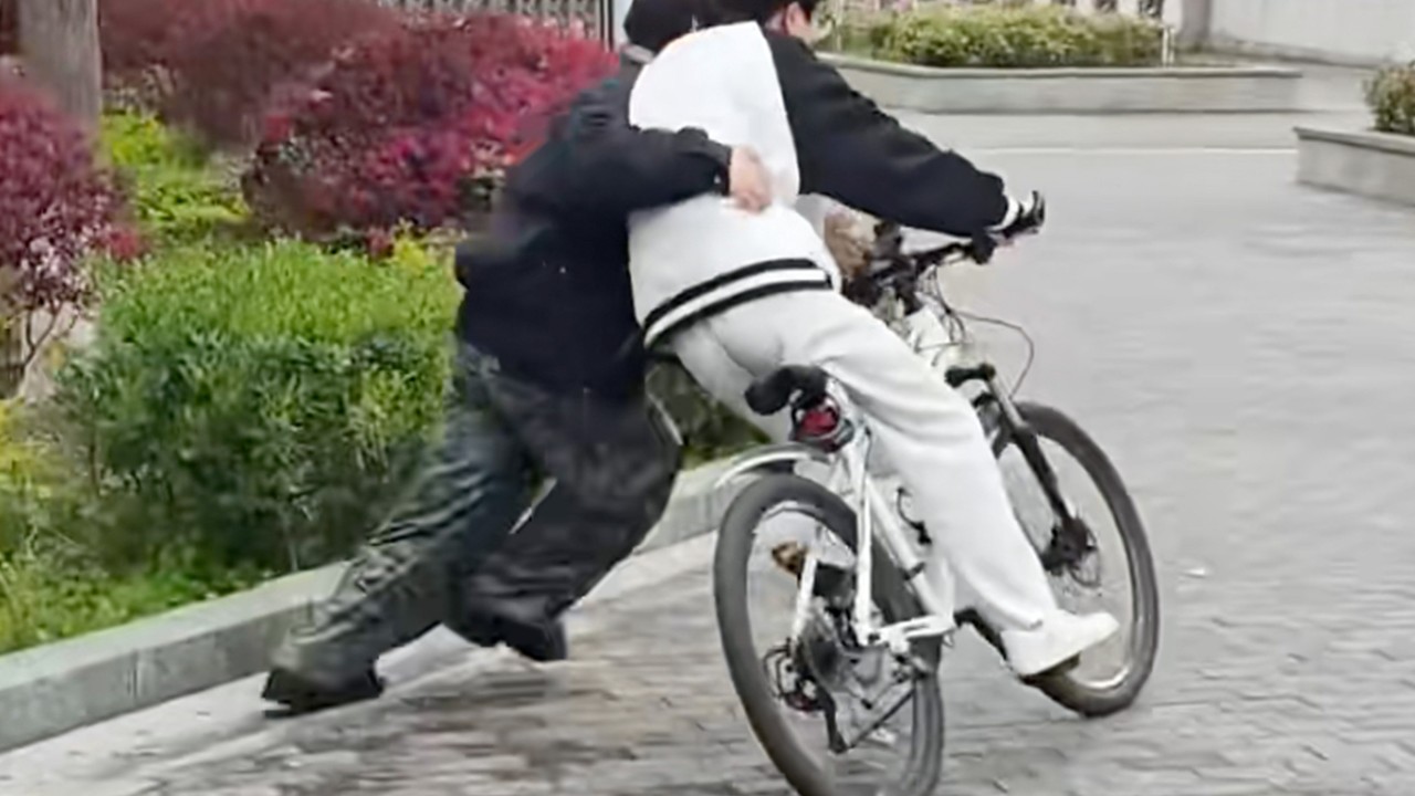 Chinese man earns US$39,000 in 2 years teaching adults to ride bicycles amid surging demand